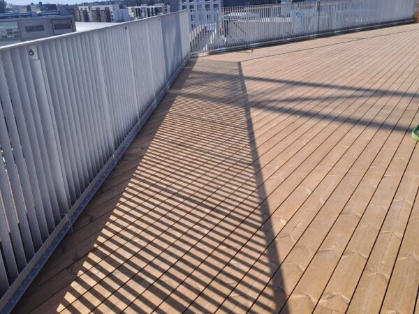 Terassin rakennustyö 23